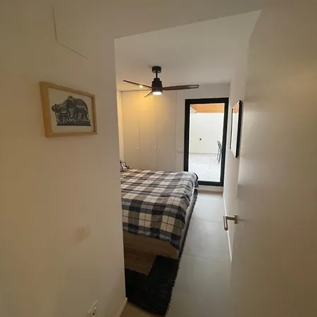 Apartment De Con Terraza Grande Cerca De Barcelona